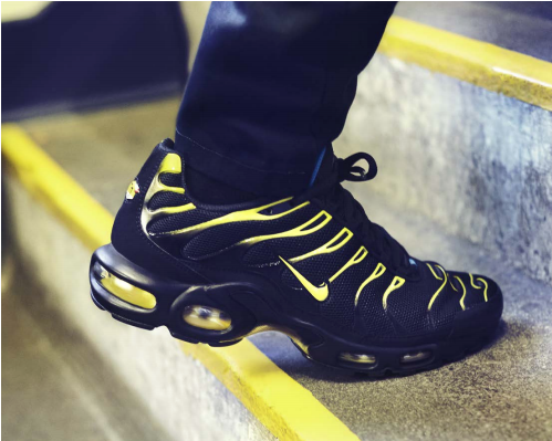 Diese Sneakers müsst ihr haben, Nike Tuned 1 in gelb und schwarz