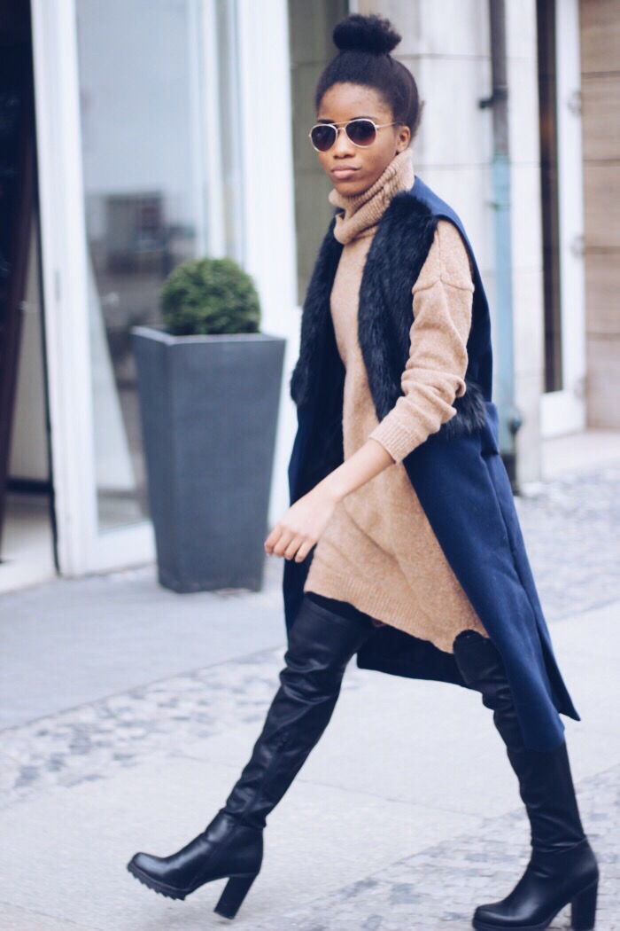 blaue Weste kombinieren, rollkragenpullover braun, Overknees in schwarz, Sonnenbrille 2016, fashion blog berlin, fashionblogger Deutschland