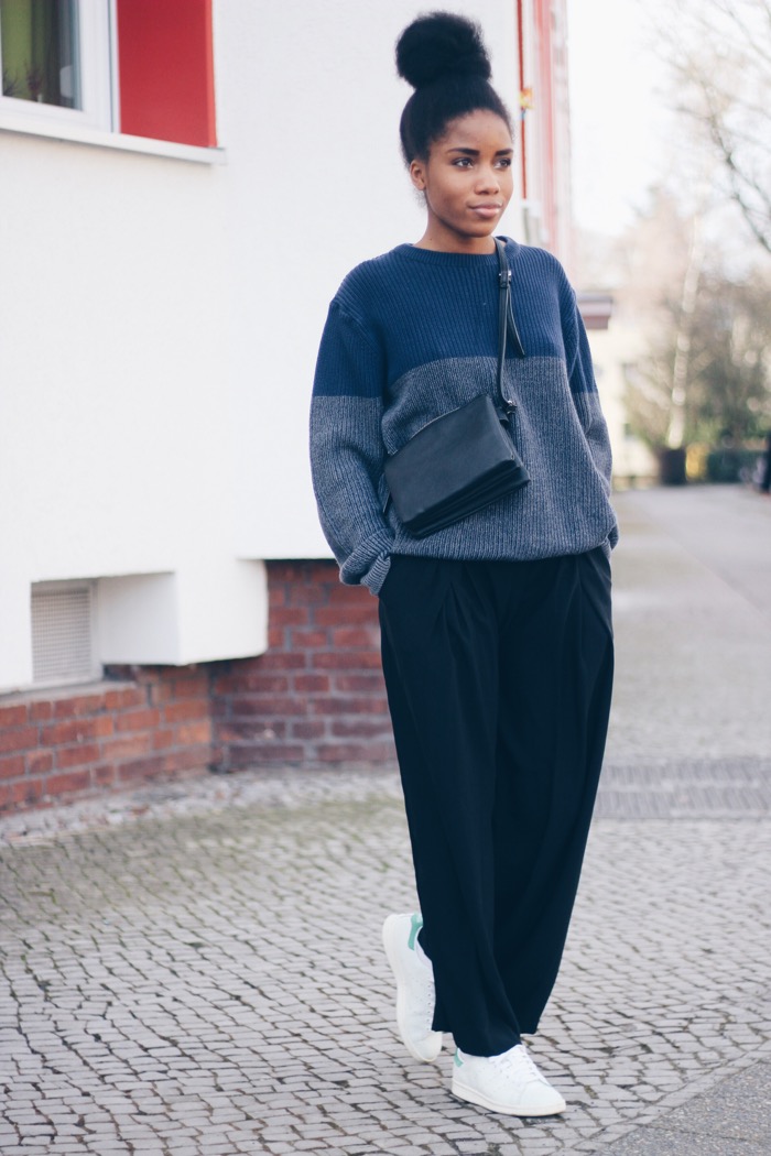 Modeblog Berlin, Fashion Blog Berlin, weite Hosen kombinieren, Styling-Tipp: weite Hosen mit Turnschuhen